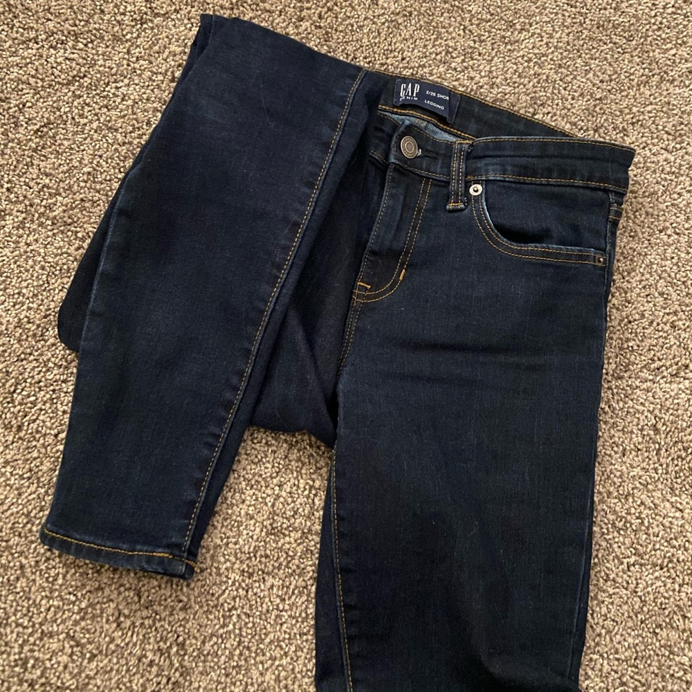 NWOT Dark wash GAP skinny jeans size 26